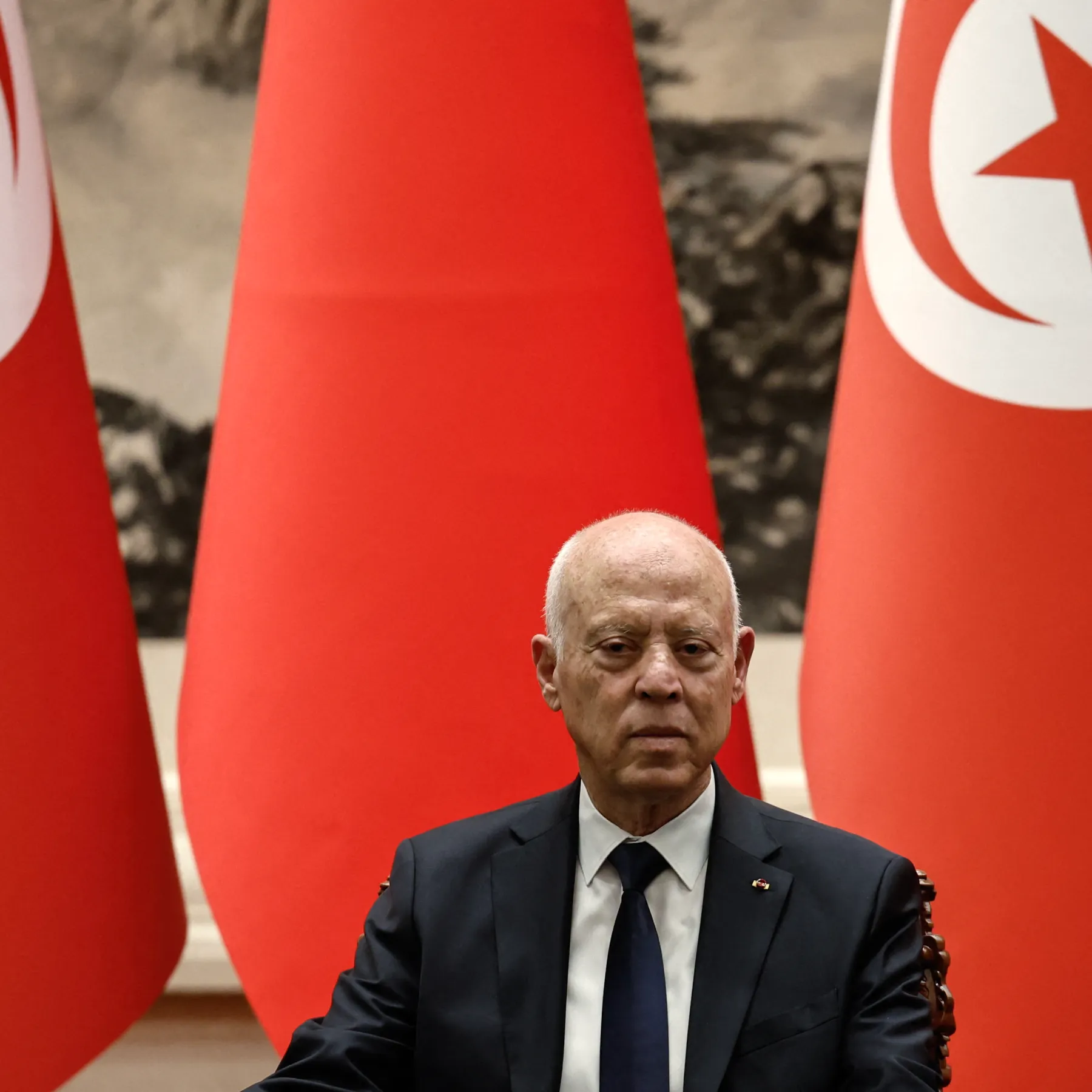 The President Of Tunisia Removes The Prime Minister And Appoints A New Leader