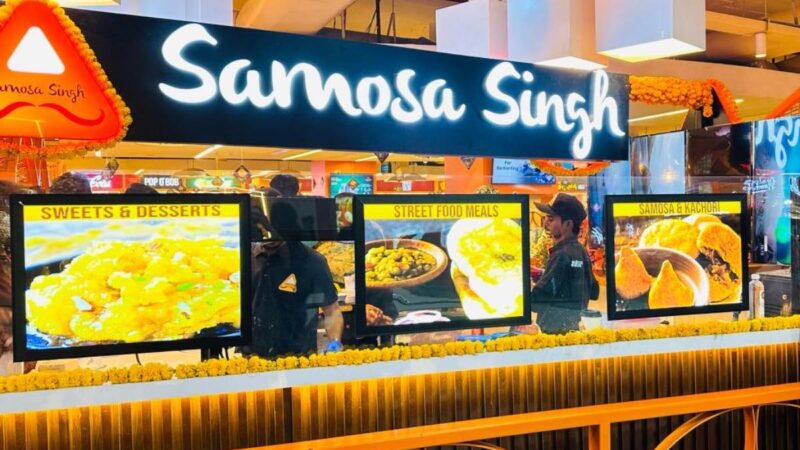 A Family-run Samosa Shop in London Prepares for the Holiday Season