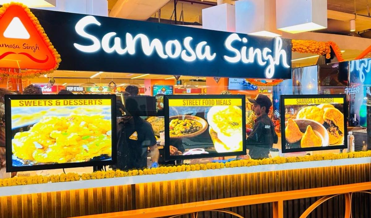 A Family-run Samosa Shop in London Prepares for the Holiday Season