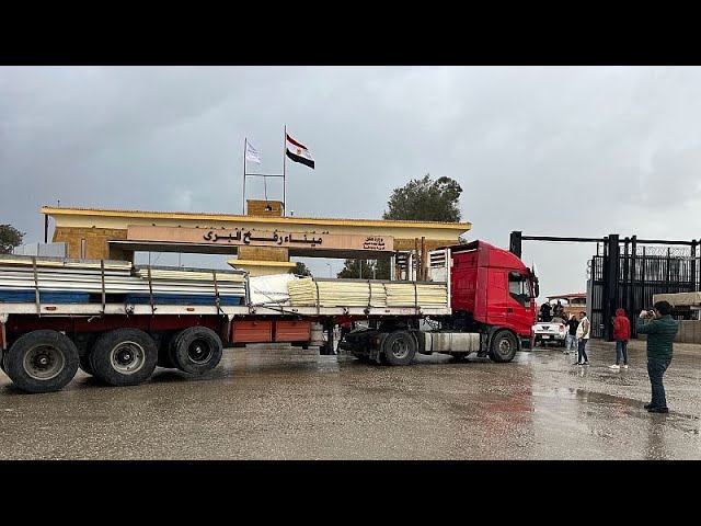 Mobile House Supplies are Shipped from Egypt to Gaza