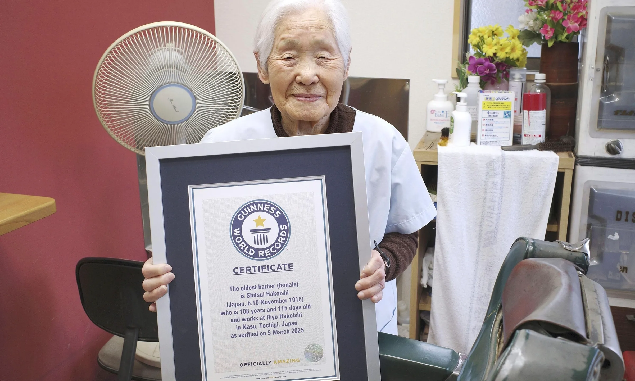 The Oldest Barber in the World is a Japanese Woman Who is 108 Years Old