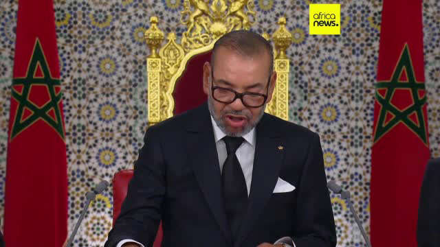 King Mohammed VI calls for Communication with Algeria on Morocco’s Throne Day