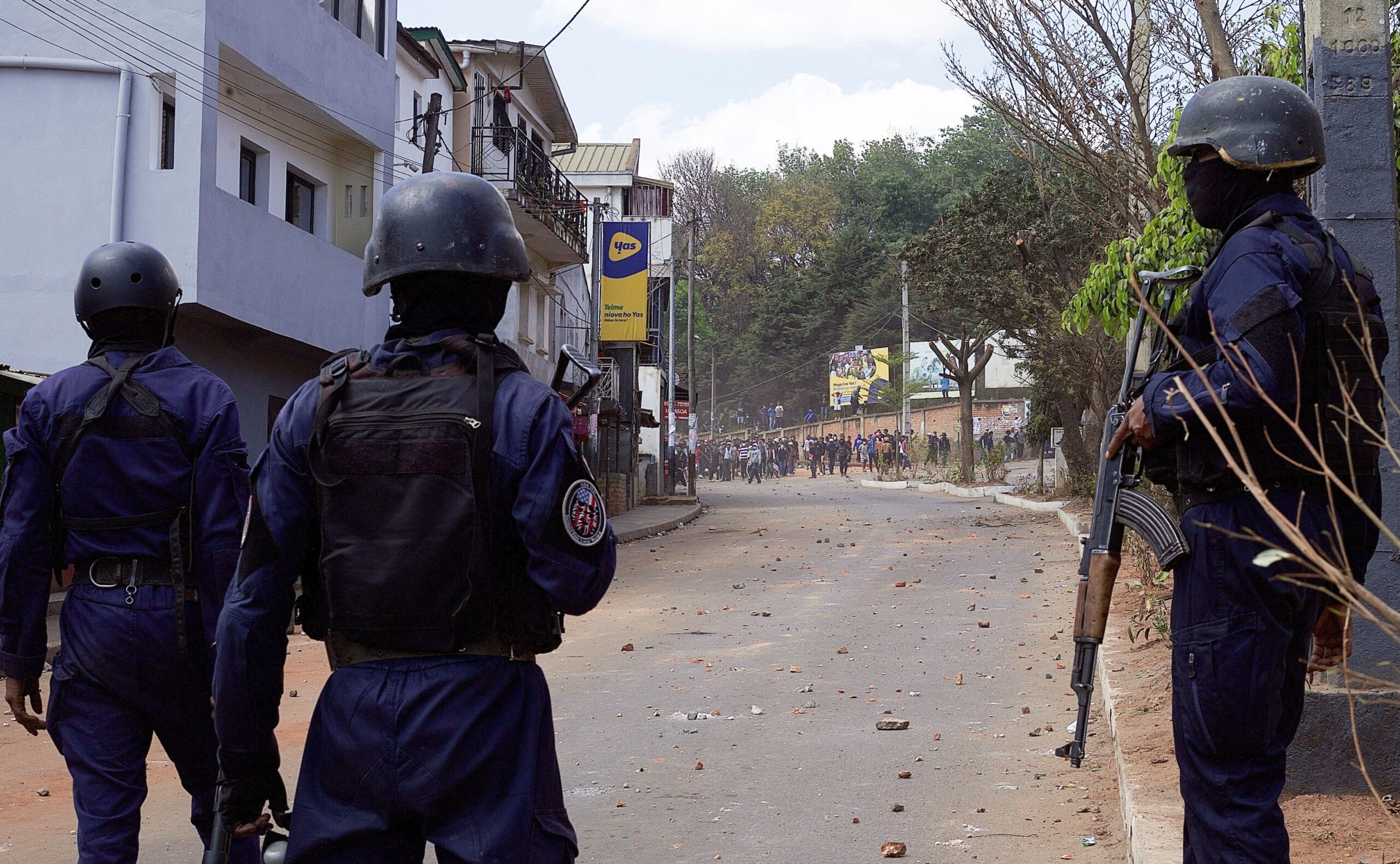 The President of Madagascar Holds Negotiations in Spite of the Boycott by Protesters