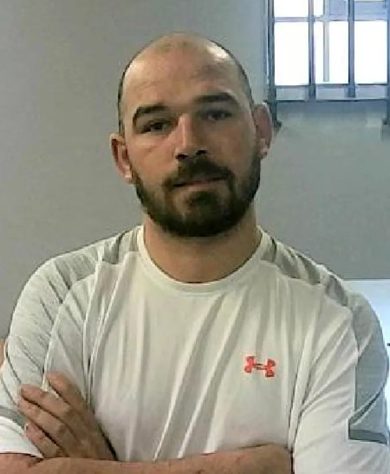 A Man Who Was Mistakenly Released from a London Prison has Voluntarily Turned Himself Back in to Authorities