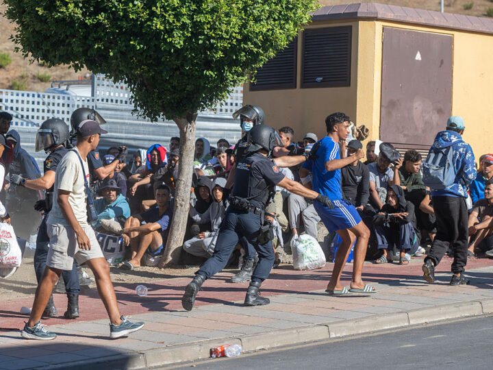 Rising Tensions Lead to Clashes Between Police and Anti-migrant Protestors in Ceuta